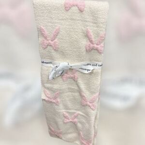 Cupcakes & Cashmere Cream and Pink Bow Patterned Blanket!
